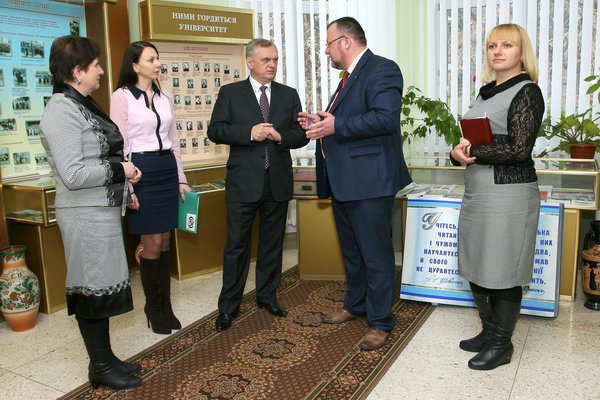 Уманський НУС підписав угоду про співпрацю з ЧНУ ім. Б. Хмельницького