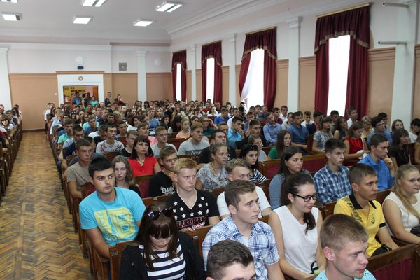 Зустріч ректора зі студентами першого курсу