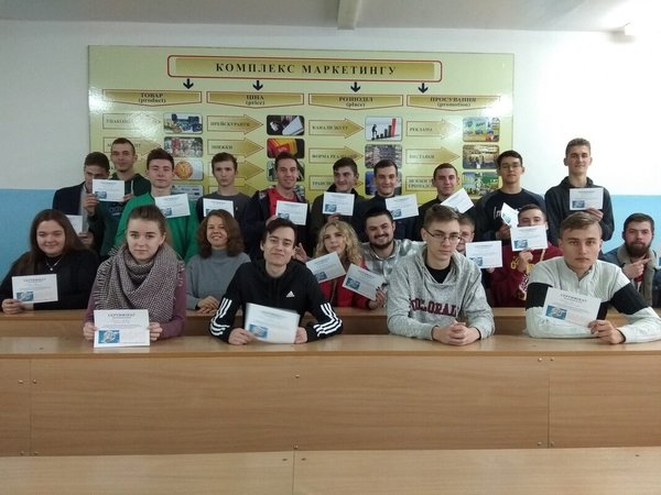 З днем маркетолога