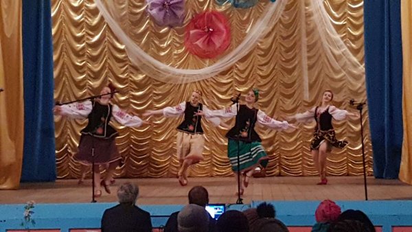 Сердечний дарунок творчих колективів