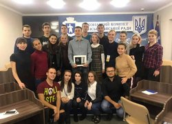 Ми достатньо дорослі , щоб творити державу