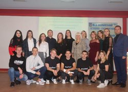 Яскраві витинанки з життя студентів факультету економіки і підприємництва