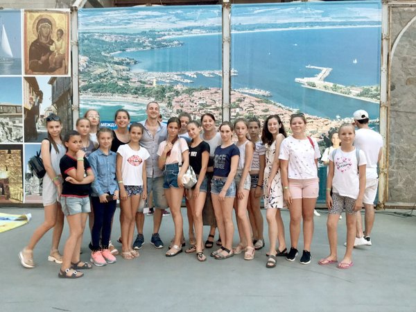 Болгарія.Роман Горбач і учасники підготовчої групи театру танцю Модерн