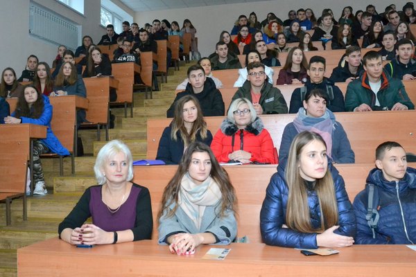 Потенційні можливості для молоді розглядали в Уманському НУС