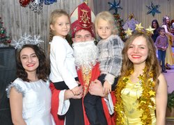 Миколай іде – низку свят веде!