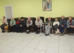 Помічники та помічниці Святого Миколая