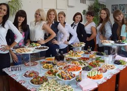 Набуття практичних навичок з оформлення фуршетного столу