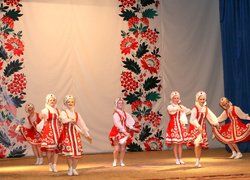 Танцювальний вернісаж творчих колективів Уманського НУС
