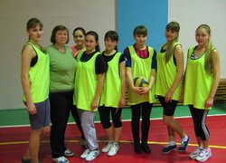 Вітаємо збірну команду факультету економіки і підприємництва з перемогою у чемпіонаті університету з волейболу