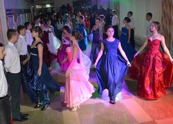 Осінній вальс закружляв Уманський НУС