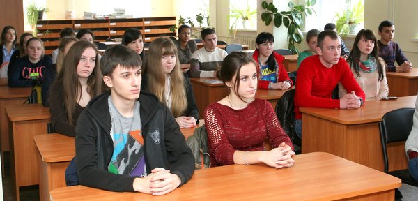 І ходить поміж світами вічноживе слово Кобзаря