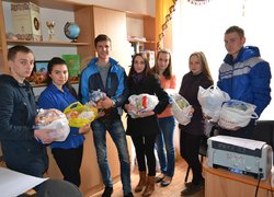 Солодкі привітання з Великоднем в зону АТО