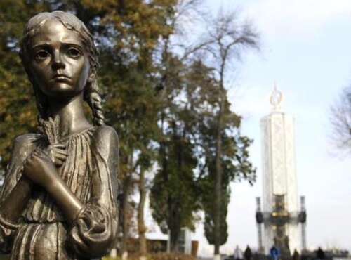 Сьогодні, 23 листопада ми згадуємо невинно вбитих штучно створеним голодом