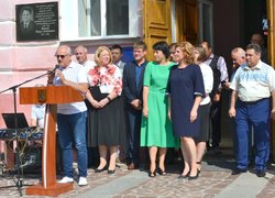 Віват, першокурсники! З ювілеєм, університете!