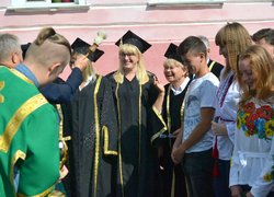 Віват, першокурсники! З ювілеєм, університете!