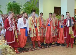 А на наших вечорницях хто сумний – розвеселиться!