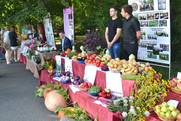 Dedication of freshmen to students at Uman National University of Horticulture