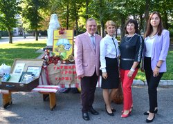 Dedication of freshmen to students at Uman National University of Horticulture