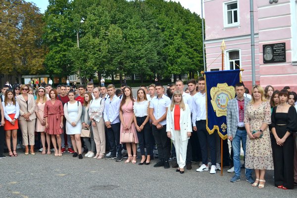 Dedication of freshmen to students at Uman National University of Horticulture