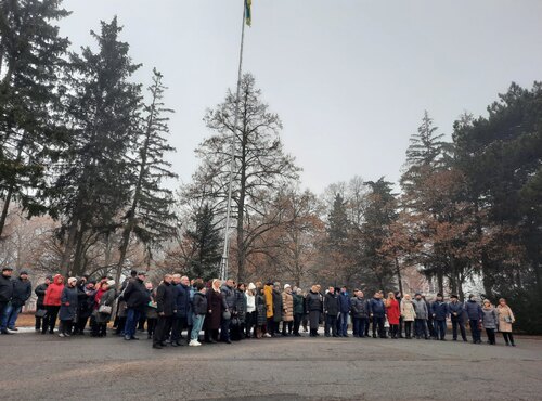 Єднаймося, в єднанні наша сила!