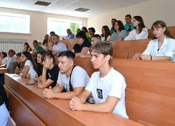 Першокурсники знайомляться з організацією освітнього процесу в Уманському національному університеті садівництва