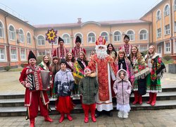 Традиційні творчі вітання з різдвяно-новорічними святами