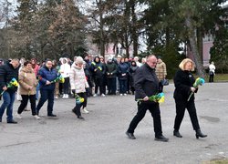 Схиляємо голови перед світлою пам’яттю Героїв Небесної Сотні