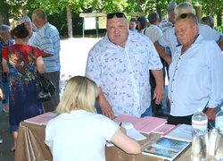 Відбулася традиційна, неофіційна в умовах воєнного стану, зустріч випускників університету минулих років.