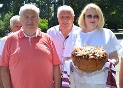 Відбулася традиційна, неофіційна в умовах воєнного стану, зустріч випускників університету минулих років.