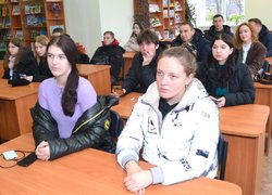 Студенти Уманського НУС зустрілися з волонтерами Уманської міськрайонної організації Червоного Хреста України