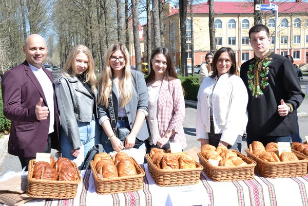 «Великодні дива» — час благодійності для колективу Уманського національного університету