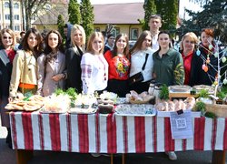 «Великодні дива» — час благодійності для колективу Уманського національного університету