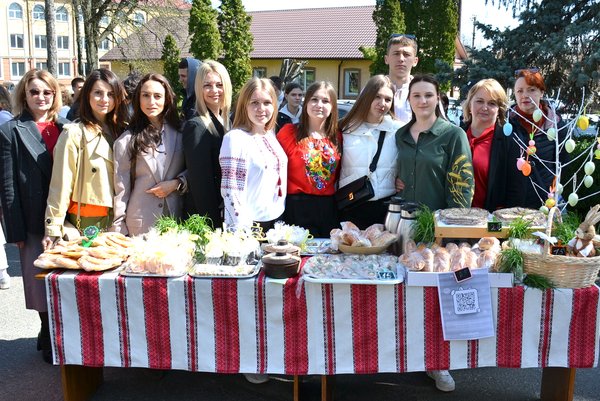 «Великодні дива» — час благодійності для колективу Уманського національного університету