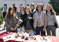 «Великодні дива» — час благодійності для колективу Уманського національного університету