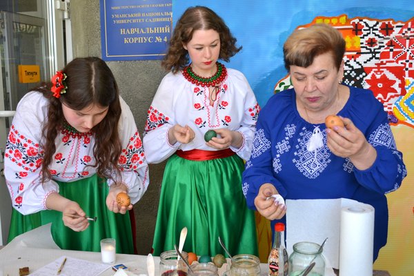 «Великодні дива» — час благодійності для колективу Уманського національного університету