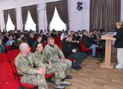 Студенти та викладачі Уманського національного університету зустрілися з представниками батальйону «Вовки Да Вінчі» та 59 ОШБр 