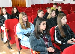 Студенти та викладачі Уманського національного університету зустрілися з представниками батальйону «Вовки Да Вінчі» та 59 ОШБр 