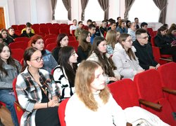 Студенти та викладачі Уманського національного університету зустрілися з представниками батальйону «Вовки Да Вінчі» та 59 ОШБр 