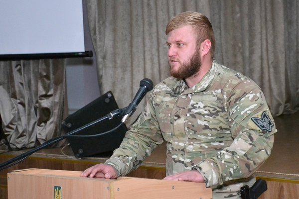 Студенти та викладачі Уманського національного університету зустрілися з представниками батальйону «Вовки Да Вінчі» та 59 ОШБр 