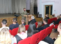 Студенти та викладачі Уманського національного університету зустрілися з представниками батальйону «Вовки Да Вінчі» та 59 ОШБр 