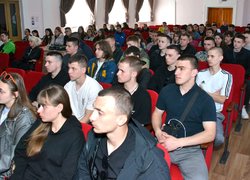 Студенти та викладачі Уманського національного університету зустрілися з представниками батальйону «Вовки Да Вінчі» та 59 ОШБр 