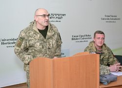 В Уманському національному університеті відбулась зустріч студентів з представниками 72 ОМБр імені Чорних запорожців