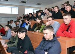 В Уманському національному університеті відбулась зустріч студентів з представниками 72 ОМБр імені Чорних запорожців