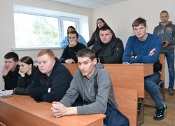 В Уманському національному університеті відбулась зустріч студентів з представниками 72 ОМБр імені Чорних запорожців