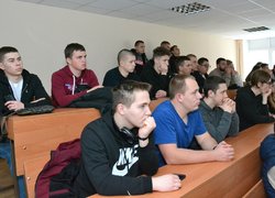 В Уманському національному університеті відбулась зустріч студентів з представниками 72 ОМБр імені Чорних запорожців
