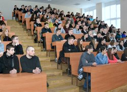 В Уманському національному університеті відбулась зустріч студентів з представниками 72 ОМБр імені Чорних запорожців