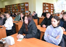 «Торгівля людьми в Україні: як не стати об’єктом експлуатації» — студентам УНУ розповіли, як отримати правову допомогу
