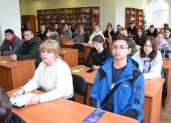 «Торгівля людьми в Україні: як не стати об’єктом експлуатації» — студентам УНУ розповіли, як отримати правову допомогу