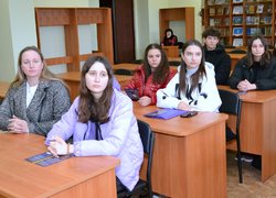 «Торгівля людьми в Україні: як не стати об’єктом експлуатації» — студентам УНУ розповіли, як отримати правову допомогу
