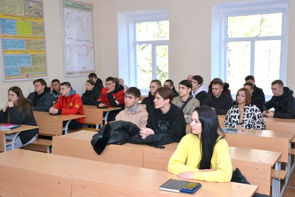 Українська суперсила: На інженерно-технологічному факультеті відбувся виховний захід до Дня українського добровольця
